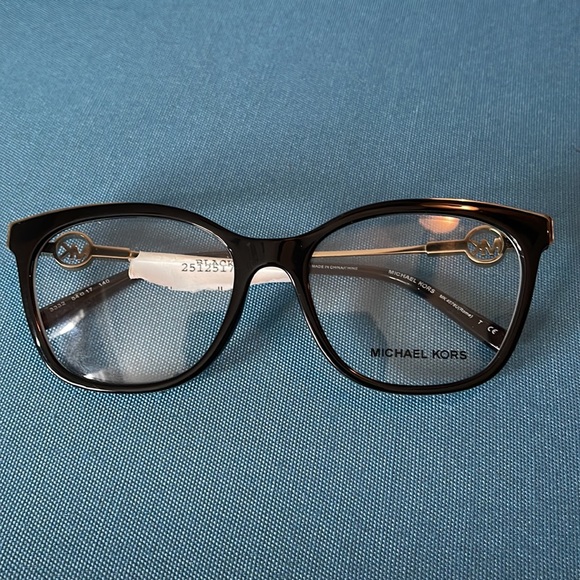 NWT 061 Very beautiful new Michael Kors eyeglass frames without prescription - Picture 4 of 6
